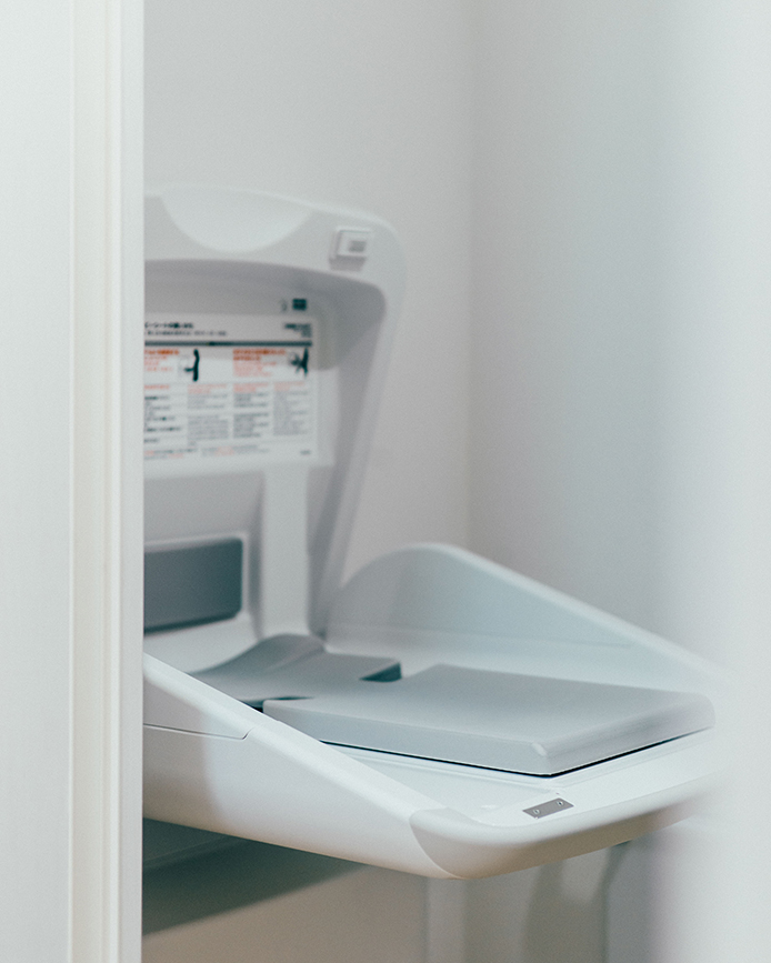 おむつ交換台つきトイレ